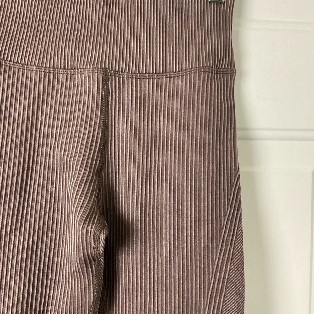 Offline by Aerie Hi Rise Leggings Size‎ XS - Picture 4 of 6